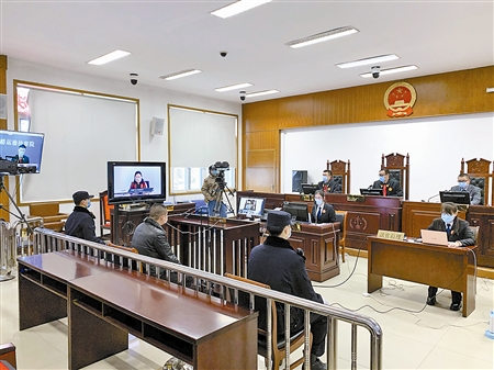 非法毒杀野生斑鸠获刑六个月


	全媒体直播聚焦徐铁法院远程开庭
 - 中华人民共和国最高人民法院