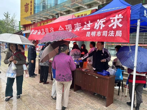 信访宣传进社区  助推民意顺畅上达